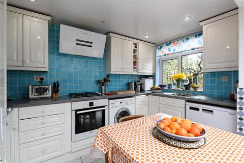 7 Avern Road, West Molesey, KT8 2JB
