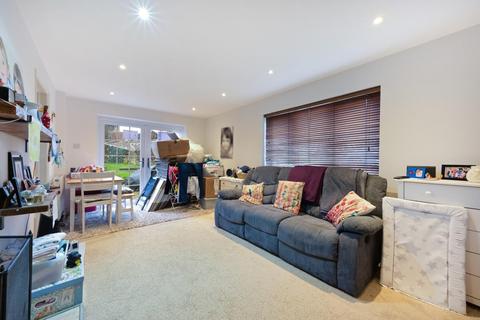 37 Ferriers Way, Epsom, KT18 5TJ