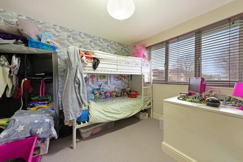 37 Ferriers Way, Epsom, KT18 5TJ
