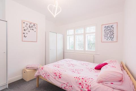 66 Ashurst Road, Tadworth, KT20 5EU