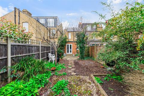 61 Chestnut Road, London, SW20 8ED