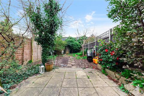 61 Chestnut Road, London, SW20 8ED