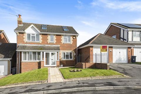 4 Cyprus Road, Hatch Warren, Basingstoke, RG22 4UY