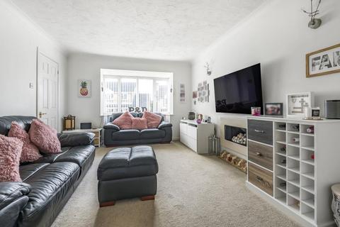 4 Cyprus Road, Hatch Warren, Basingstoke, RG22 4UY