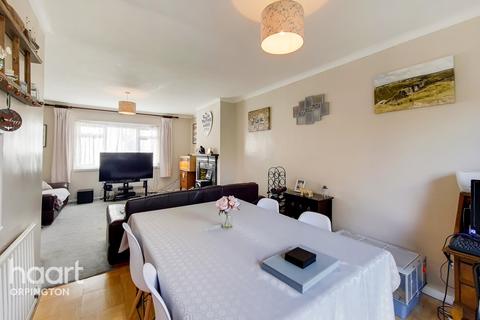 127 Warren Road, Orpington, BR6 6JE
