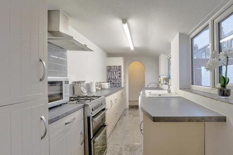 30 Albert Road, Eston, Middlesbrough, TS6 9QW