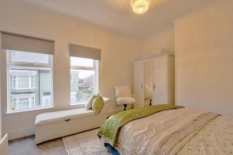 30 Albert Road, Eston, Middlesbrough, TS6 9QW