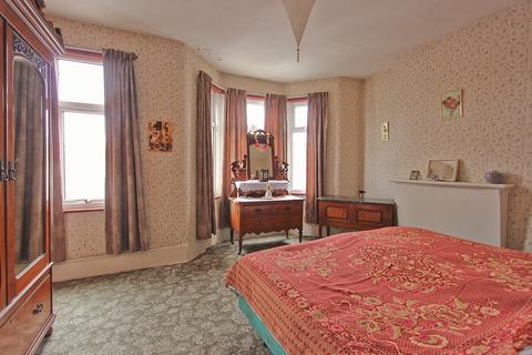 5 Forest Road, London, E7 0DN