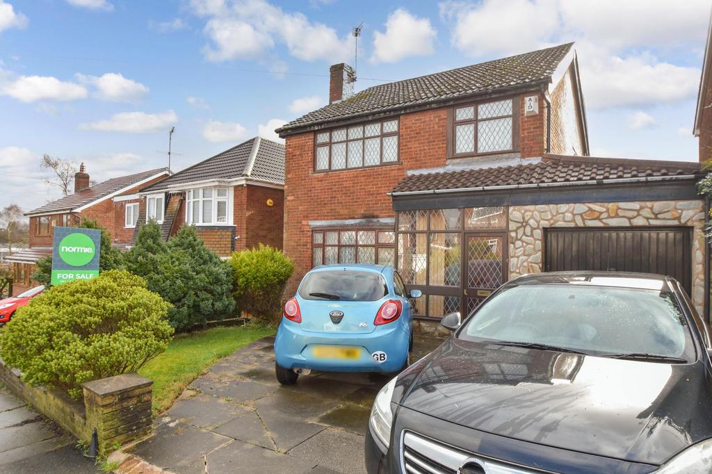 Sunny Bank Road, Bury, BL9 3 bed detached house £350,000