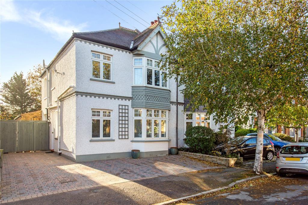 Kingsfield Road, Watford, WD19 5 bed semidetached house £1,200,000