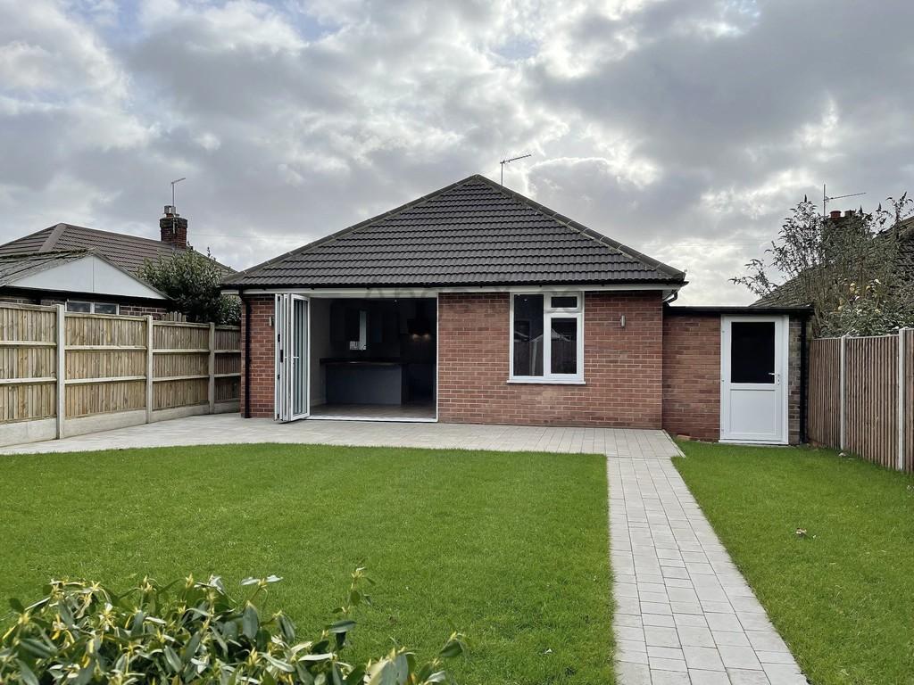 Elmhurst Avenue, Oulton Broad, Lowestoft 3 bed detached bungalow £385,000