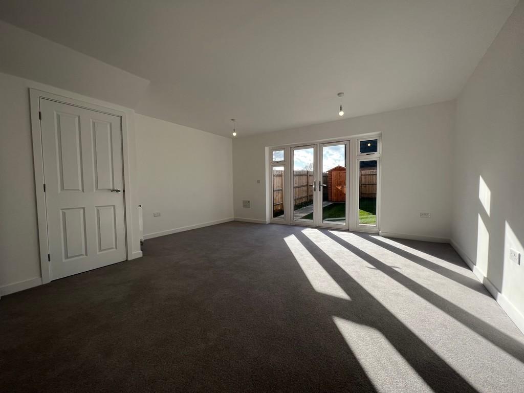 Silver Birch Road, Headcorn, Ashford 3 bed end of terrace house £