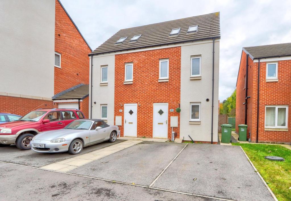 Deepdale Avenue, Stockton, TS18 3 bed semidetached house £127,000