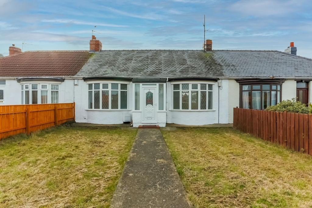 Cargo Fleet Lane, Ormesby, TS3 2 bed terraced bungalow £125,000