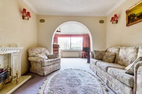 86 Hayes Chase, West Wickham, BR4 0JA