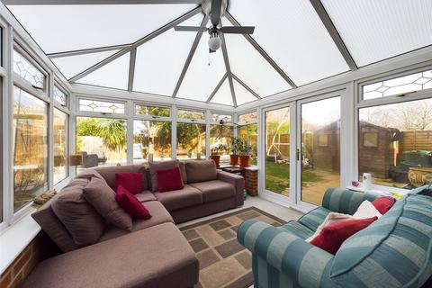 7 Viburnum View, Abbeymead, Gloucester, GL4 5US