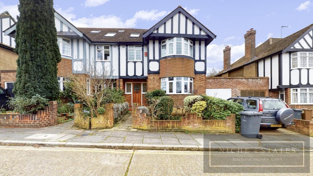Shakespeare Gardens, East Finchley... 4 bed semidetached house £