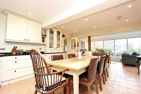 The Studio How Lane, Chipstead, Coulsdon, CR5 3LN