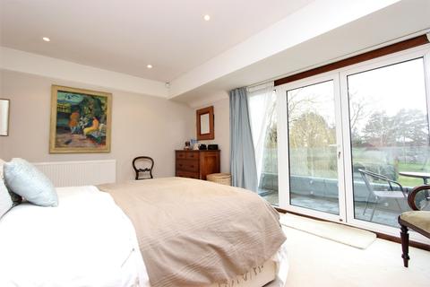 The Studio How Lane, Chipstead, Coulsdon, CR5 3LN