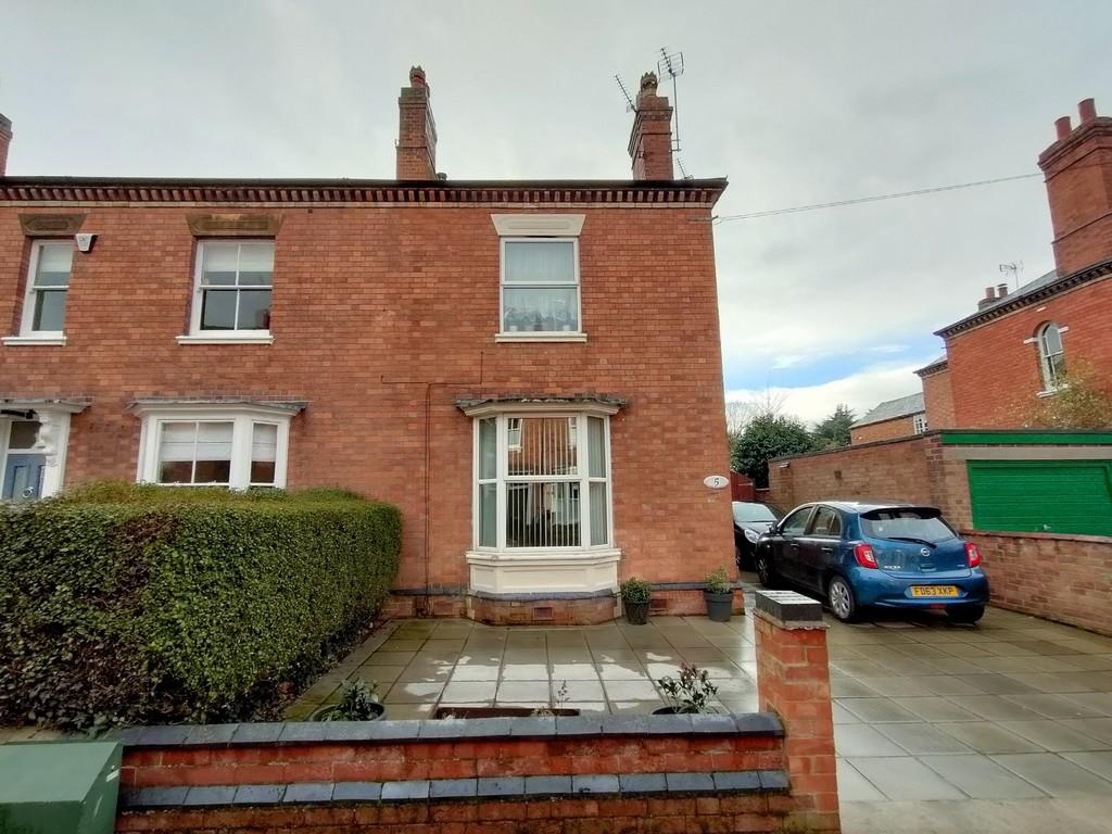 Park Street, Loughborough 4 bed end of terrace house for sale £410,000