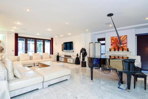 undefined, Beechwood Avenue,  Finchley N3,  N3
