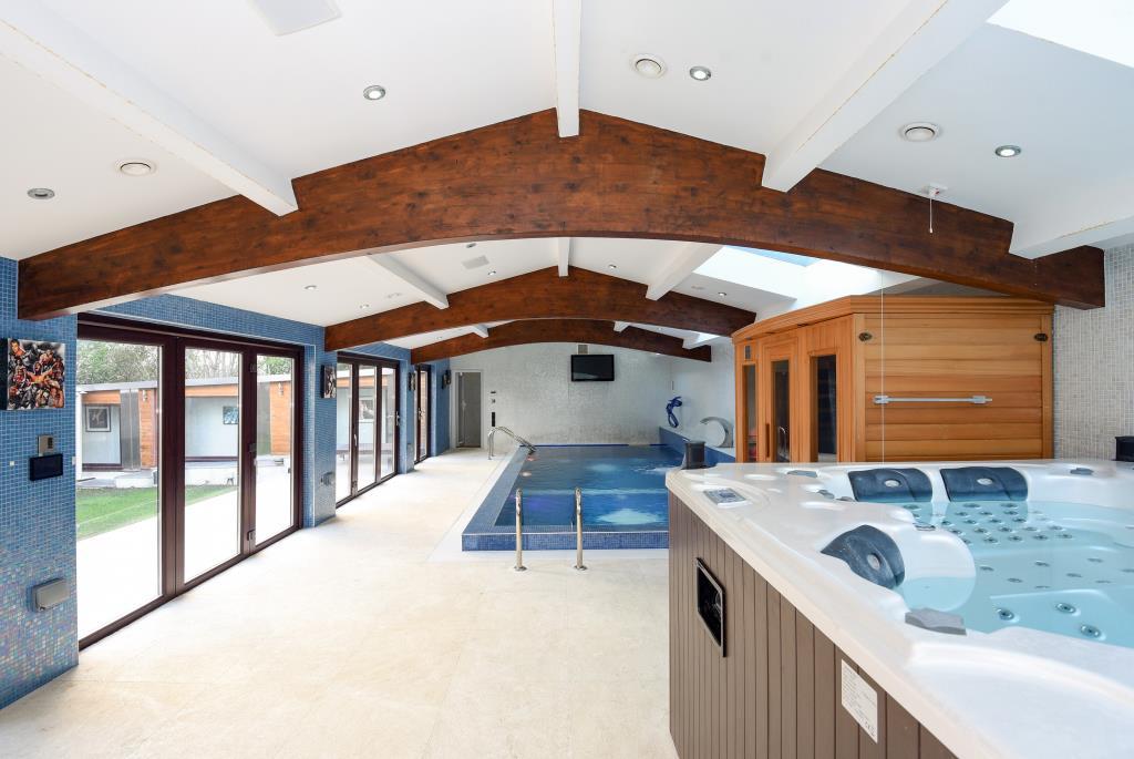 Spa, Sauna & Pool