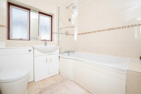 104 Beresford Avenue, London, W7 3AP