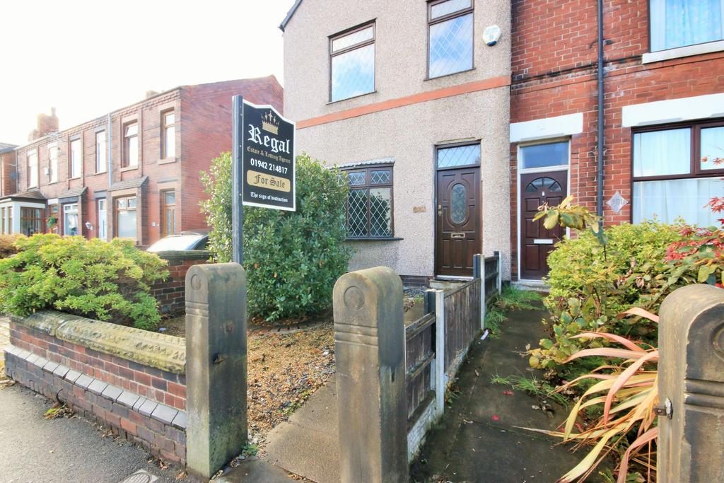 Wigan Road, Bryn, Wigan, WN4 9ST 3 bed end of terrace house £145,000