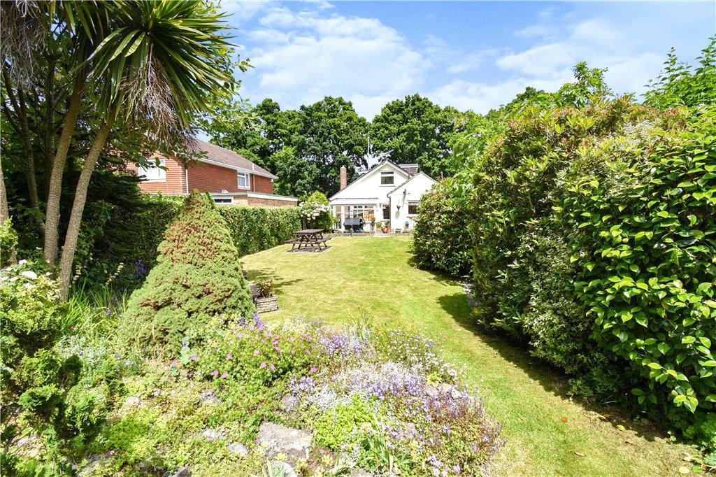 Botley Road, North Baddesley, Southampton, Hampshire 4 bed detached ...