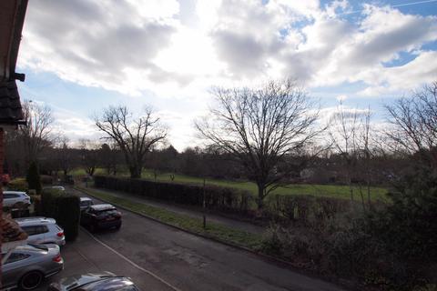 1 Primrose Walk, Ewell, Epsom, KT17 2EZ