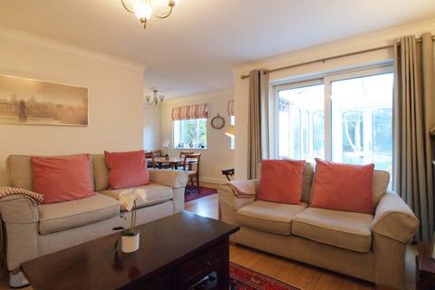 1 Primrose Walk, Ewell, Epsom, KT17 2EZ
