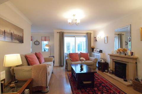 1 Primrose Walk, Ewell, Epsom, KT17 2EZ