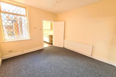 3 bedroom terraced house to rent, Wolverton Road, Off Narborough Road, Leicester LE3