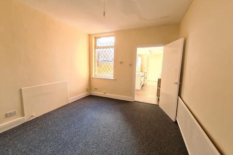 3 bedroom terraced house to rent, Wolverton Road, Off Narborough Road, Leicester LE3