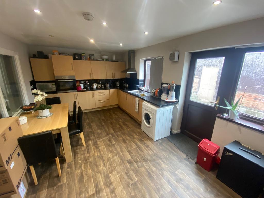 Kitchen T202202181429.jpg