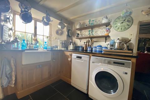 Daisy Cottage Bond Street, Beaford, Winkleigh, EX19 8LS