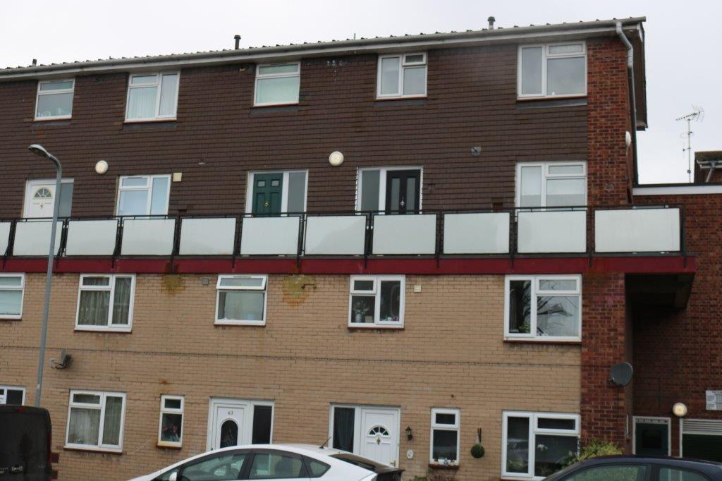 Victor Close, Hornchurch 2 bed £250,000