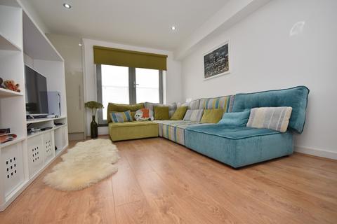 2 bedroom flat for sale - Capital House, 454 Larkshall Road, Highams Park, London. E4 9HH