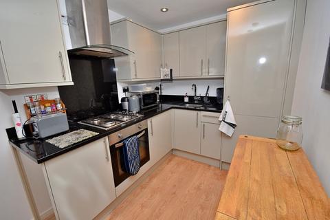 2 bedroom flat for sale - Capital House, 454 Larkshall Road, Highams Park, London. E4 9HH