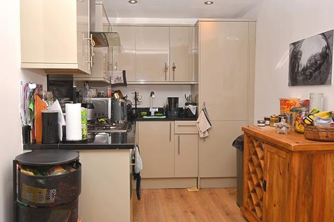 2 bedroom flat for sale, Capital House, 454 Larkshall Road, Highams Park, London. E4 9HH