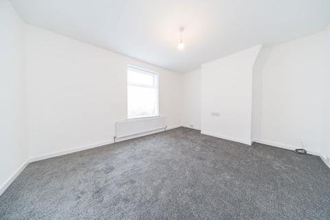 3 bedroom end of terrace house for sale - Longton Lane, Rainhill