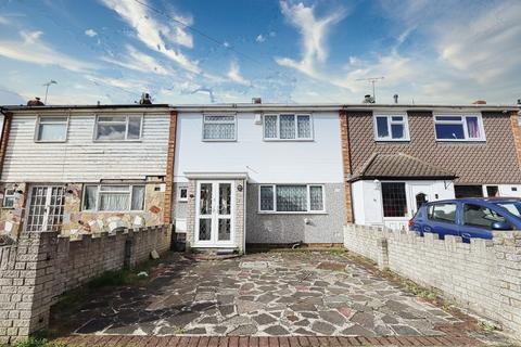 96 Udall Gardens, Romford, RM5 2LA