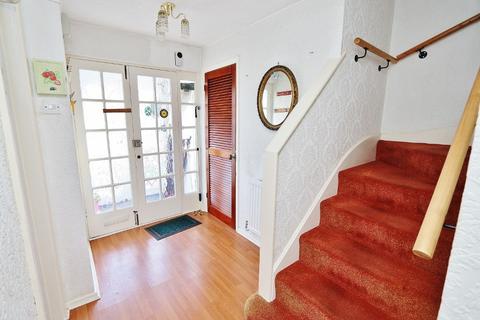 96 Udall Gardens, Romford, RM5 2LA