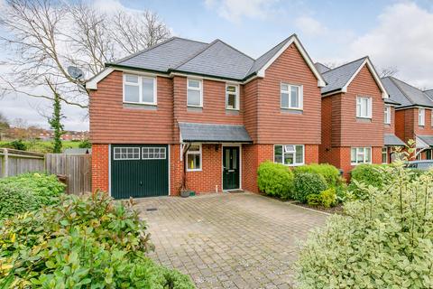 9 Hannah Gardens, Guildford, GU2 8AY