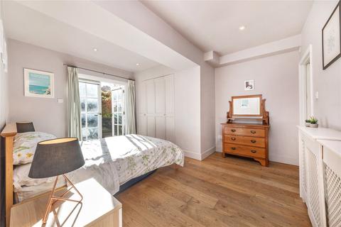 20a Almorah Road, London, N1 3EU