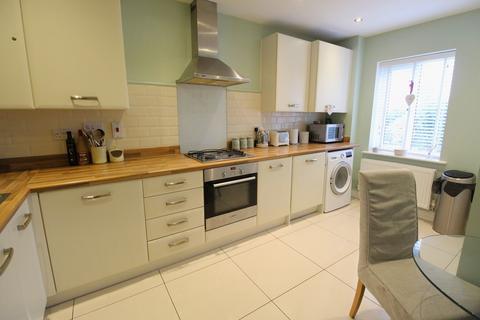 3 bedroom townhouse for sale, Jubilee Close, Sandy