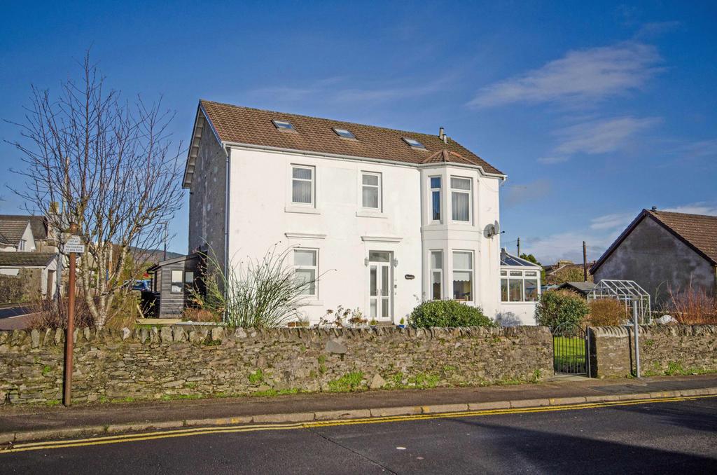 Kirn Brae, Dunoon, PA23 2 bed flat £150,000