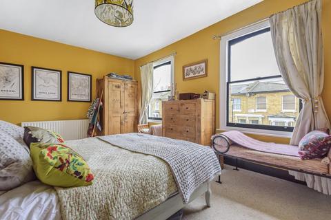 1 Relf Road, London, SE15 4JS