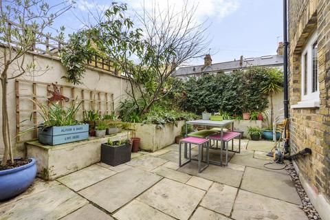 1 Relf Road, London, SE15 4JS