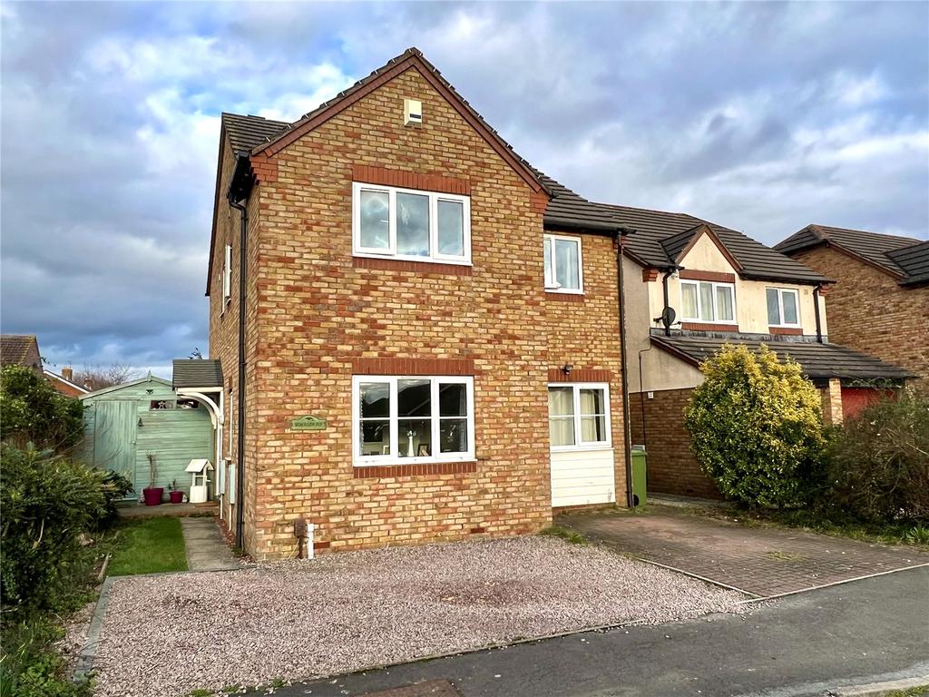 Sandycroft Road, Churchdown... 4 bed detached house £375,000